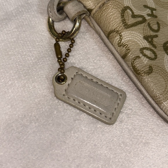 (4 for $80) Coach Waverly Heart Wristlet 🤍💛 - Picture 4 of 10